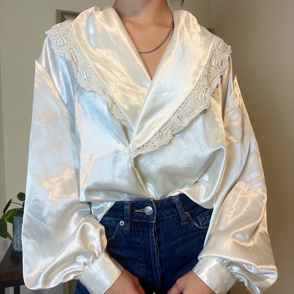 Silk Victorian Antique shirt, size 12, San André
